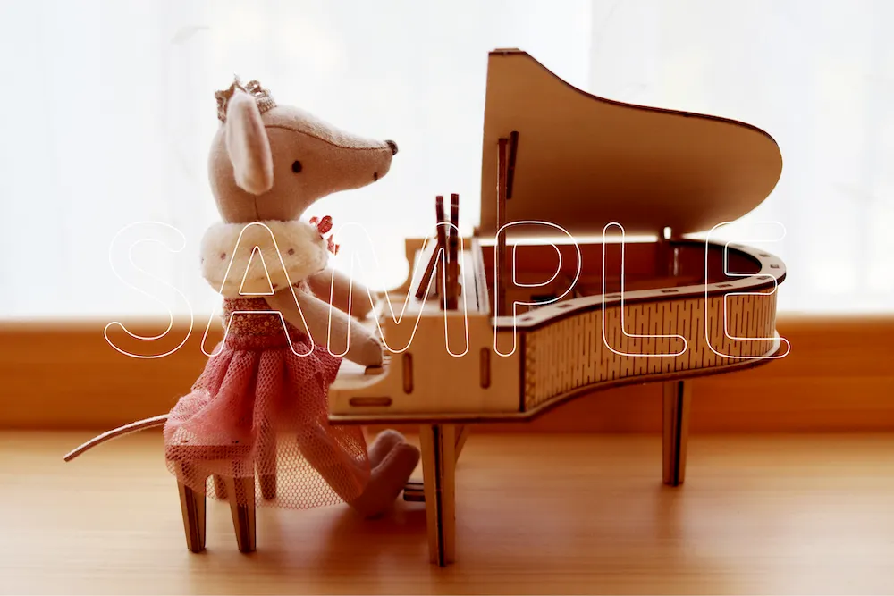 ピアノを弾くネズミ